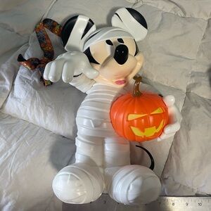 Mickey Mouse Mummy popcorn bucket